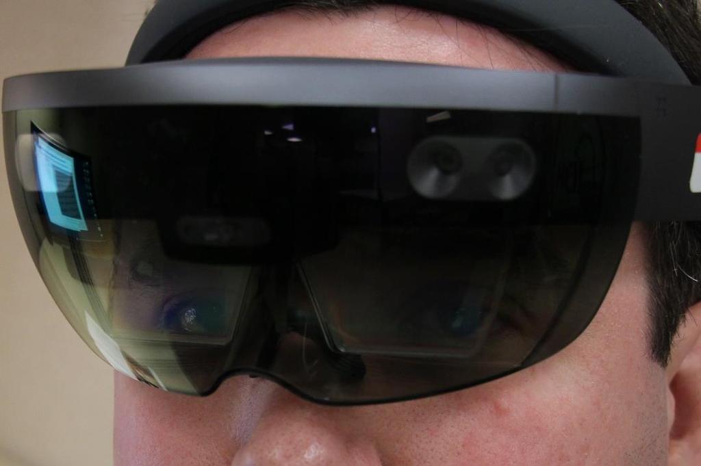 PROTOTYPE 2: HOLOLENS AND SMARTPHONE