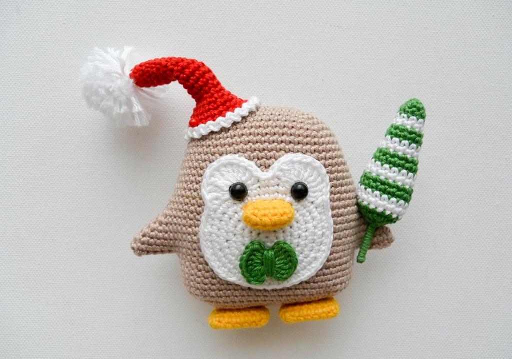 Christmas Penguin Penguin is crocheted in spiral, don t join at the end of each round.
