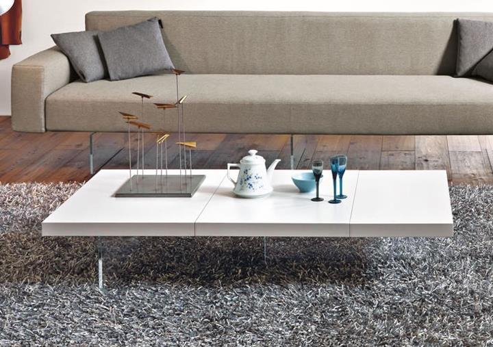 Mod. AIR Coffee Table Partner: LAGO Coffee table with legs in tempered glass.