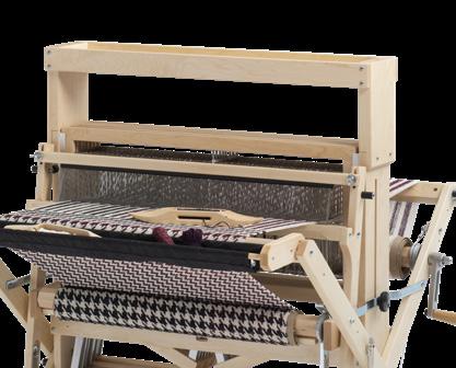 Start folding the loom: Loosen the fold knobs one