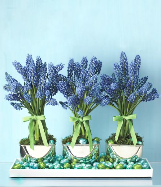 Springtime Blues Flowers and chocolate are intertwined to make this fashionable piece of Easter décor.