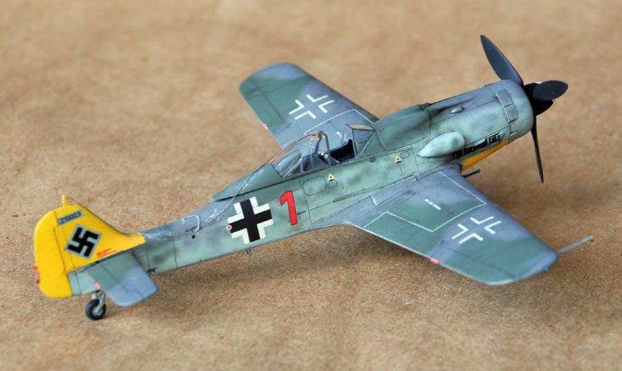 shape but it looked correct to me when the model was finished. I would say Hasegawa did their homework on this one. As a result of this evaluation I decided to build this model right out of the box.