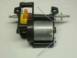 The outside of the motor is oxidized, making it difficult for solder to adhere.