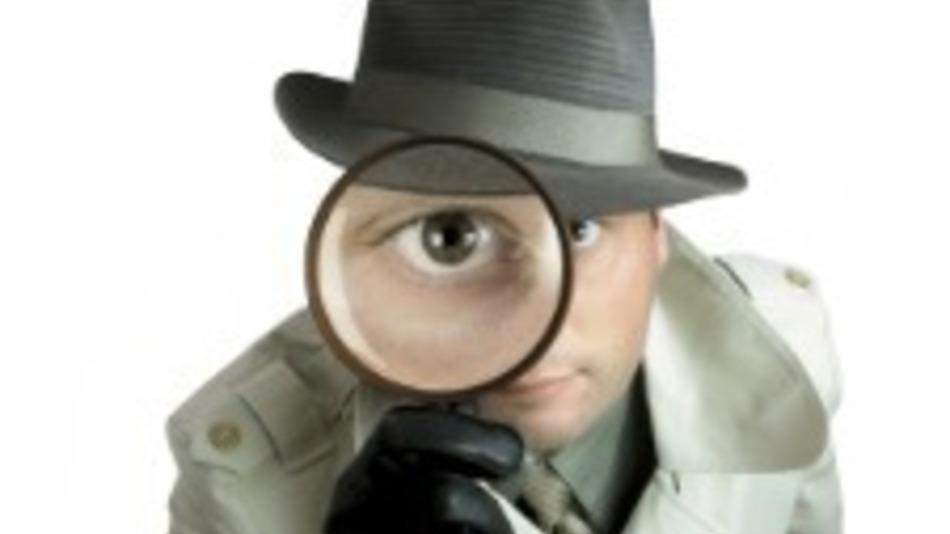 Snooping is the best way to use LinkedIn,