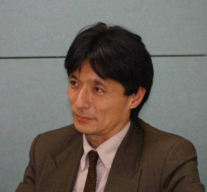 Sumita, Takayuki Division manager, Ministry of Economy, Trade and Industry (METI), Agency for Natural Resources and Energy, Fuel Resources Division Born in 1962, Takayuki Sumita graduated from