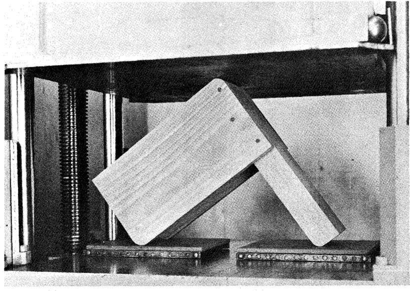 TEST PROCEDURES Tests of Pallet Corners The pallet corners were subjected to either a static or an impact compressive force applied at the apex (fig. 1).