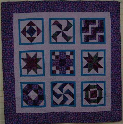 different quilting techniques. Join Gayle for some fun and learning and end up with a beautiful new quilt with either 6 or 9 blocks. Quilters rulers required for class 3.