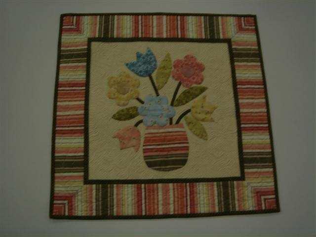 Robyn will teach you the basics of needle turn appliqué including bias stems, leaves and flowers. 14. Finish your Beginners Patchwork (Beg) $50.