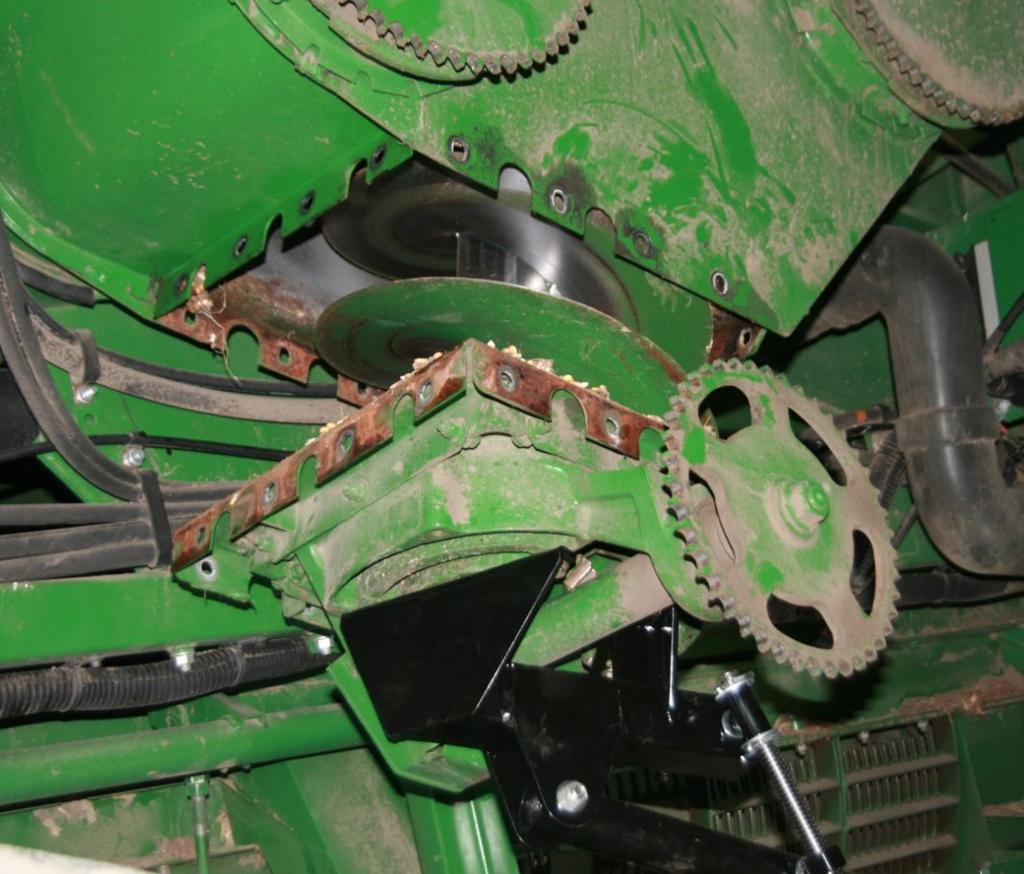 NOTE: MAKE SURE THE AUGER COMES DOWN WITH THE GEARBOX!