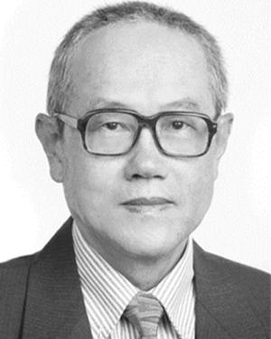 His research interests include the design and analysis of microwave filter circuits. Chun Hsiung Chen (SM 88 F 96) was born in Taipei, Taiwan, R.O.C., on March 7, 1937. He received the B.S.E.E. and Ph.
