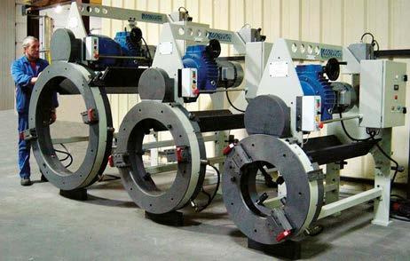 The TNO is an OD clamping orbital cutting and beveling machine. The cutting tools are rotating around the tube.