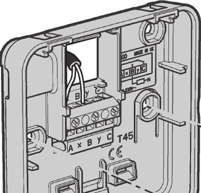 Montare şi setare Cablarea sistemului 1,0 2,5 mm 6 mm max. Conectaţi cablurile echipamentului dvs. de încălzire sau răcire la termostat, în modul ilustrat în stânga.