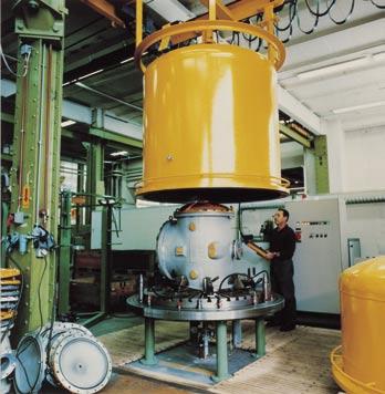 SF 6 handling procedures SF 6 can be removed from its pressurized gas containers either in the gaseous or in the liquid phase.