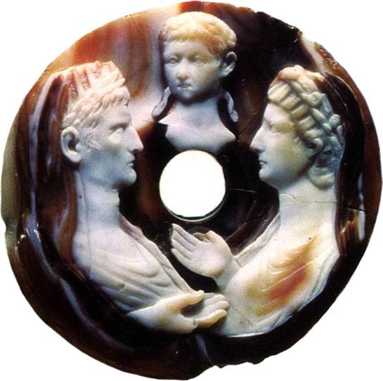 Figure 1. Cameo, showing Nero flanked by Augustus and Livia; Hermitage, St. Petersburg, inv. no Ж 149.