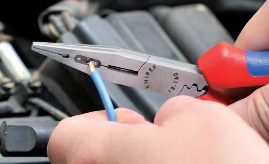 Electricians Pliers 13 > the ideal pliers for cable work > for