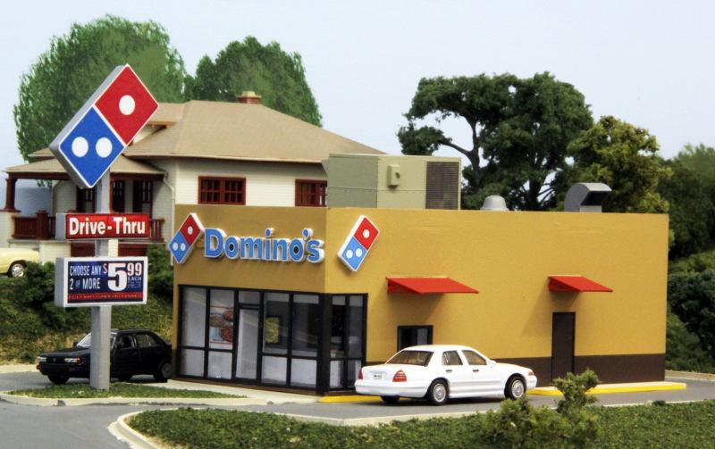 Domino's Take-out Pizza building kit in HO scale, latest