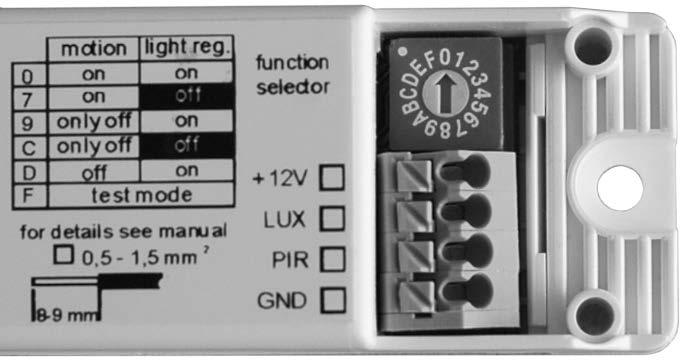 Up to 5 DSI units (/TE/PHD...) can be automatically switched via the DSI control lines and regulated via ambient light.