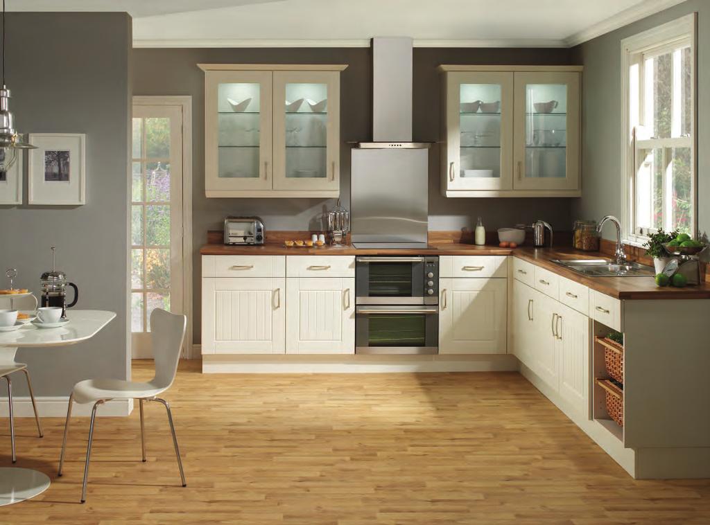 CALGARY WHITE Shown with Oak Block worktop and Matt Nickel Square D handle HPK296 Styles come and go but the timeless beauty of a popular classic is always in