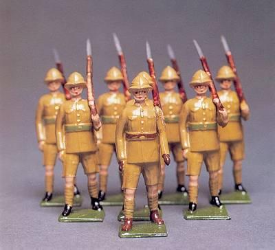1900 Regiment Louw Wepener 1940-1941 1948-1949 1901 Cape Town Highlanders 1940-1941 1948-1959 1902 Union of South Africa Defence Force 1940-1941 -- Britains Set 1902: Union of South Africa Defence