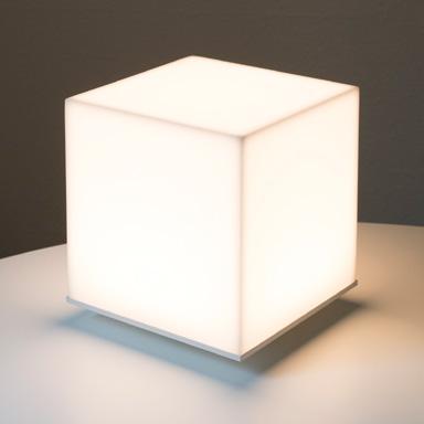 Albedo cube LED table lamp Technical specifications 24 I 25 Albedo cube innovative light management system precise mix of warmwhite and coldwhite full range of colours for the perfect light setting