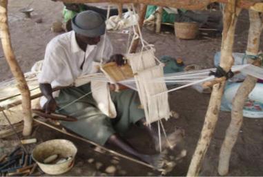 Dyeing Dyers with knowledge of natural fixing techniques are rare today in Senegal.