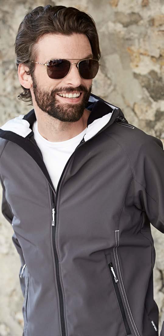 This fitted 3 layer softshell with 6.