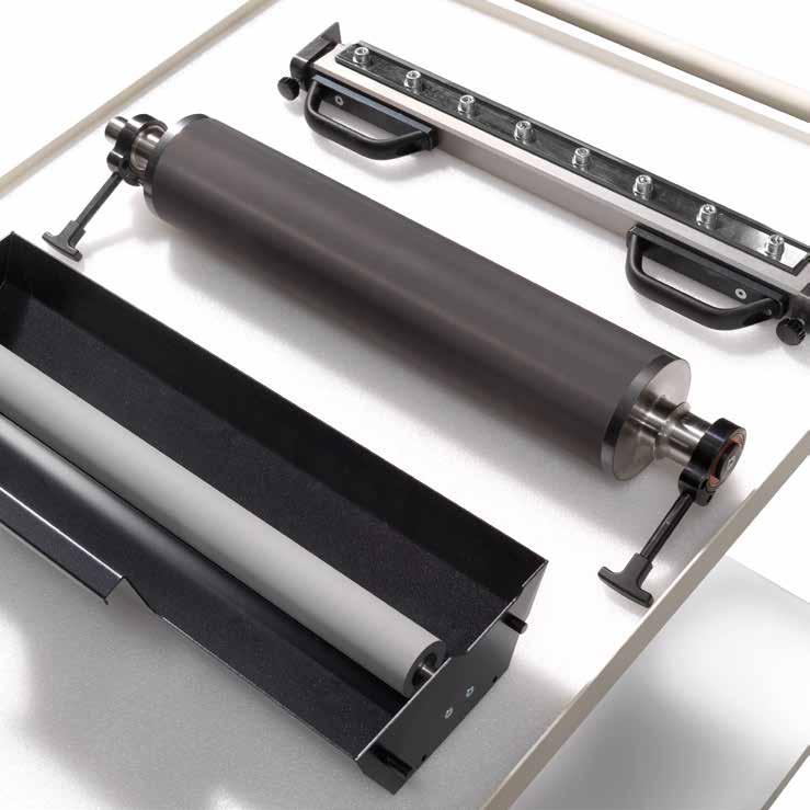 FAST SET-UPS AND CHANGEOVERS QUICK CHANGE PRINT ELEMENTS In MPS presses print elements such as ink trays, meter rollers, anilox rollers, and doctor blades are very easy to change.