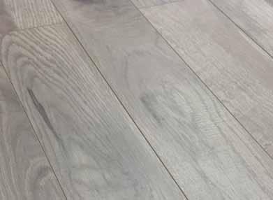 36 11mm TENNESSEE OAK FLOORS A very high quality designed laminate