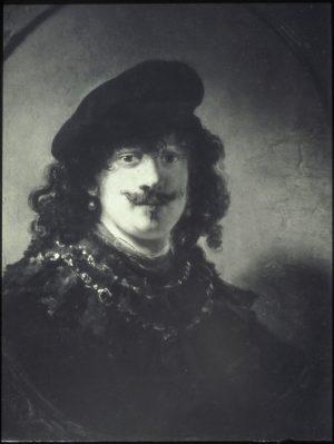 Page 4 of 12 that Self-Portrait Rembrandt closely followed the fashion among Amsterdam s burghers by wearing a wide-brimmed hat and a flat ruff over a black coat, in the self-portrait in the Leiden