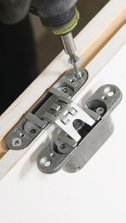 Arriva ROC-York hinge installation 19 ROC-York hinge Installation instructions 2 Cut The recommended tool for cutting the notch is the multi
