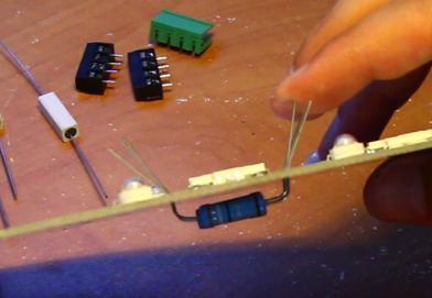 Note that the strobe resistors supplied will be either 3.3Ω or 3.