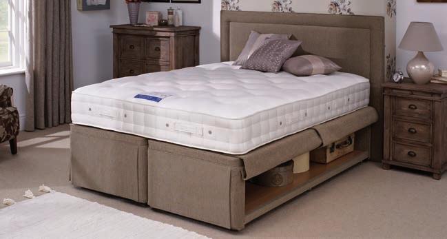 Simply lift up the top of the divan that supports the mattress, which is hinged to the base, allowing you to use the entire divan base for storage.