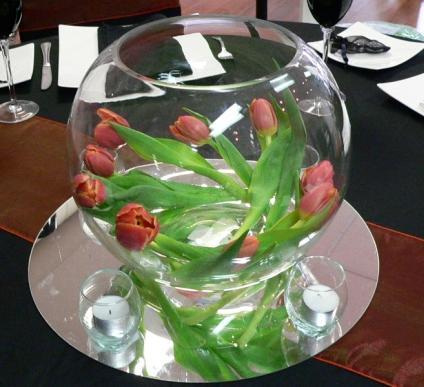 with 3 tealights 00 each Giant cognac vase with lilies and