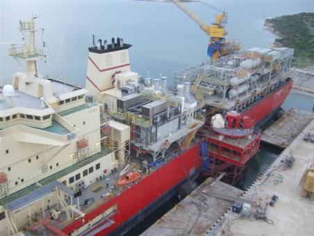 Helix Producer I Ship Shaped DP2 FPU with DTS Vessel Dimensions Length: 161 m Breadth: 29 m Draft: 8.