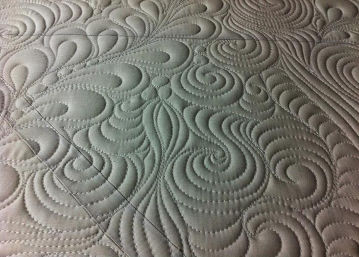 CUR VACEOUS with Linda Pin-free curves make this quilt