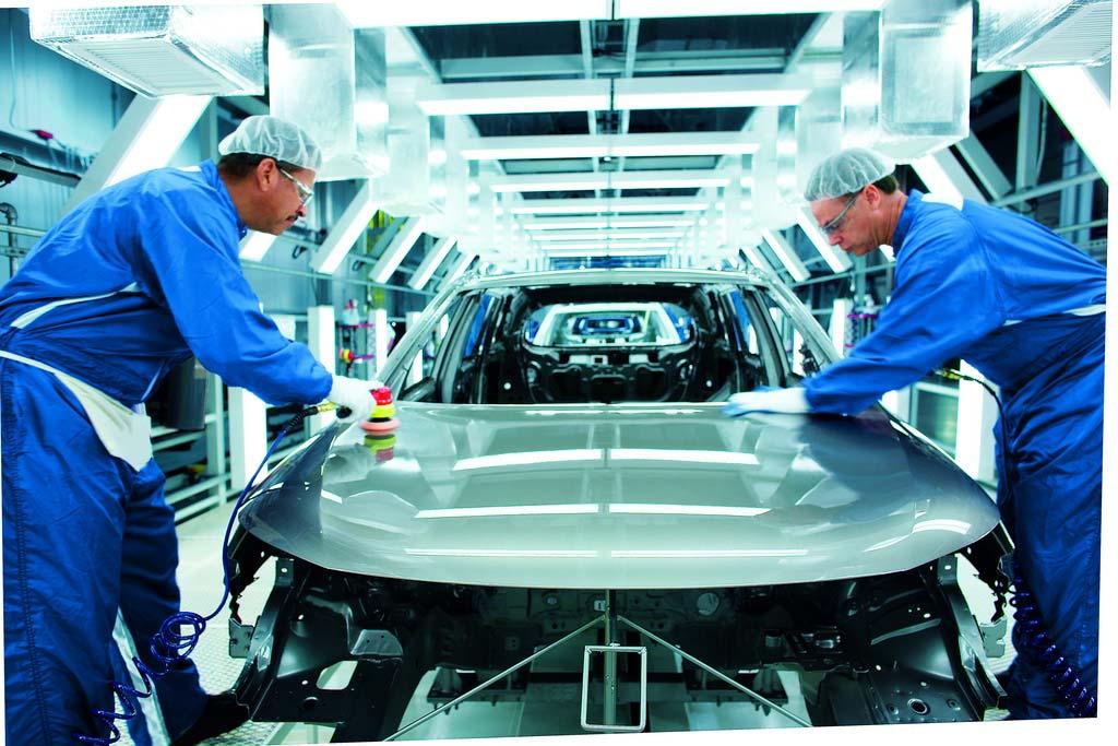 GEORGIA, USA: AUTOMOTIVE INDUSTRY Approximately 250 automotiverelated facilities employing nearly 18,000 Georgians More than 20% of the East Coast s automotive-related exports