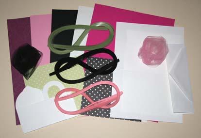 Top it off by adding a bow made from the pink tulle and you have a very cute gift box.