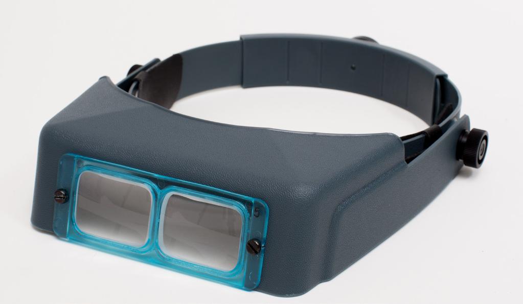 OptiVISOR leaves both hands free and allows three dimensional vision.