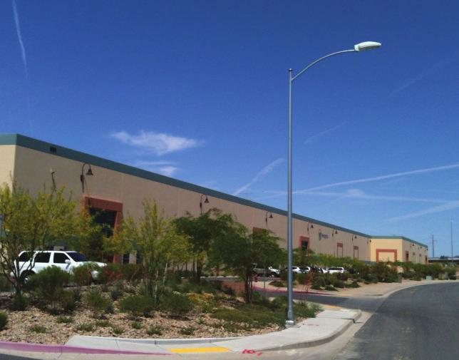 FOR LEASE > IDUSTRIAL FACILITY > MOVE I READY HARSCH TRAVERSE POIT COMMERCE CETER WIGWAM PARKWAY HEDERSO, EVADA 80 BUILDIG FEATURES ew ±3,8 SF building situated on ±.