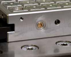 > Fixtures can be positioned on the vacuum clamping plate with a precision of