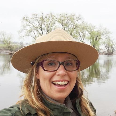 STAFF HIGHLIGHT Meet Sharon Stiteler Lee Vue, Communications Associate, Mississippi Park Connection We are so fortunate to have this amazing resource and wildlife corridor right in the heart of the