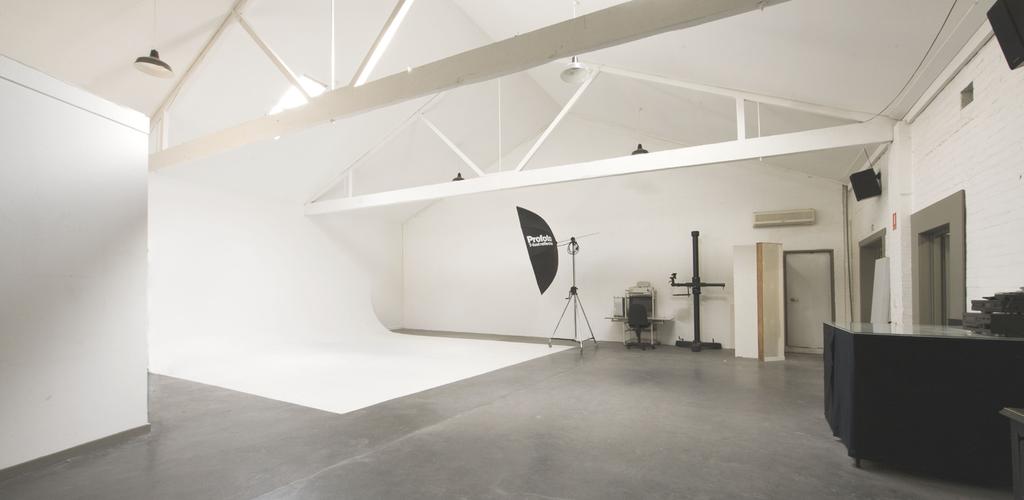 space studio hire Hiring Times Full day Up to 9 hrs Monday - Friday between 8am 7pm Half day Up to 5 hrs Monday - Friday.