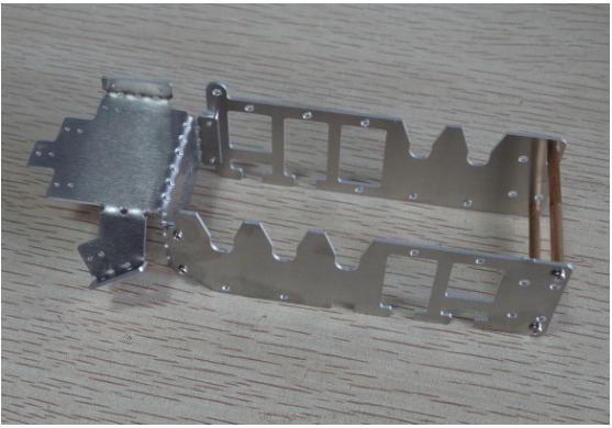 4 * 3 screws, the 1.4 screws as a self-tapping screws, forced into the aluminum plate.