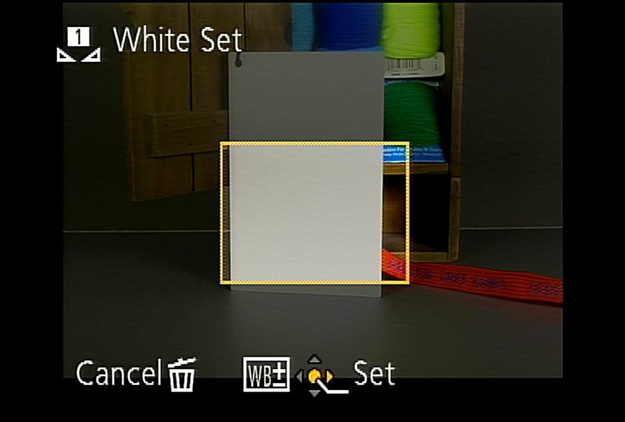 CHAPTER 5: OTHER CONTROLS White Set 2, as shown in Figure 5-24. Then press the right button, and a yellow rectangle will appear in the middle of the display, as shown in Figure 5-25.