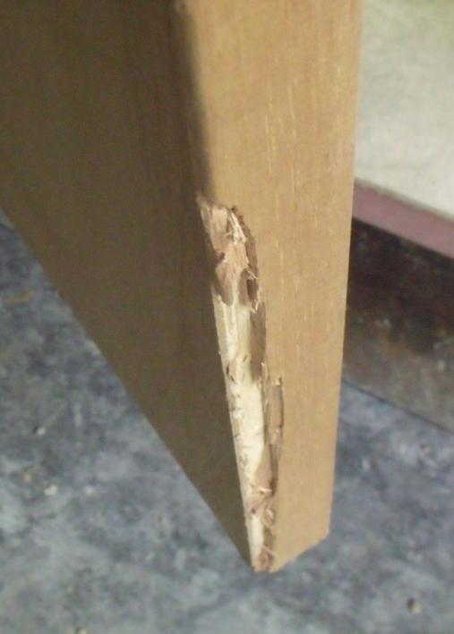 01 Damage to lipping. If the lipping has splits and gouges where the timber has been broken away, the damaged area should be cleanly cut away by removing the relevant section of timber.