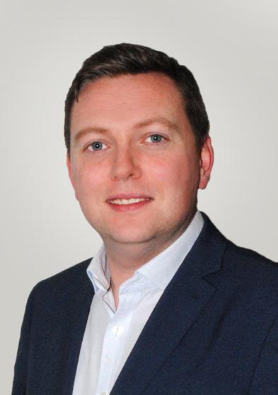 ALDERMAN STEPHEN MARTIN Alderman Martin is a qualified corporate and commercial solicitor. He is a Foundation Governor of a Primary School and a Trustee for Lisburn Citizens Advice Bureau.