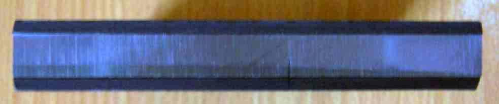 Black magnetic strips are seen on bo