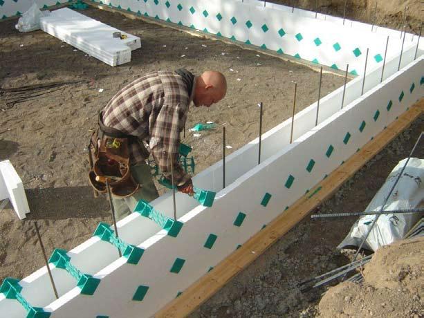 The installation of the Foam-Control EPS planks goes easily and quickly.