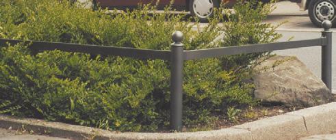 20B Border railing with cross bar made of flat bar steel approx. 500 mm above ground, hot-dip galvanized and coated green (RAL 6005). Easy assembly and setup. Fixed post Approx.