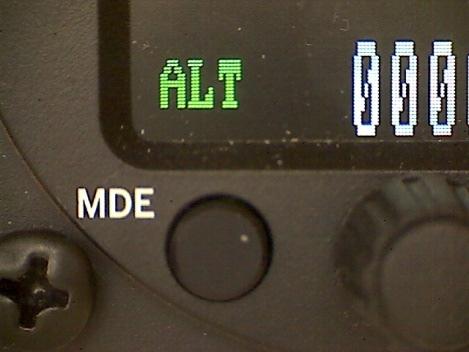 2.3. Display brightness Push the MDE button until STBY is indicated then Push the ID button for 2 sec. In the upper right corner the display shows DIM x. Change the setting with the rotary knob.
